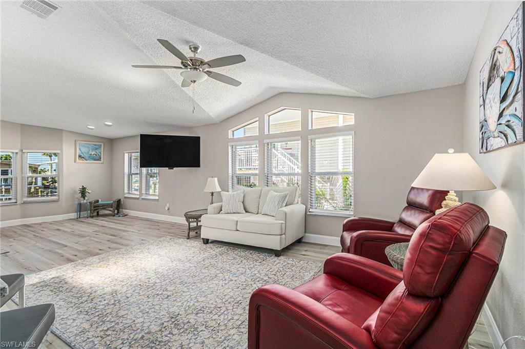 BAYSIDE ESTATES - Residential