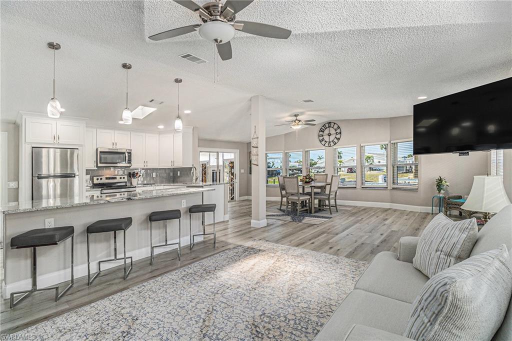 BAYSIDE ESTATES - Residential