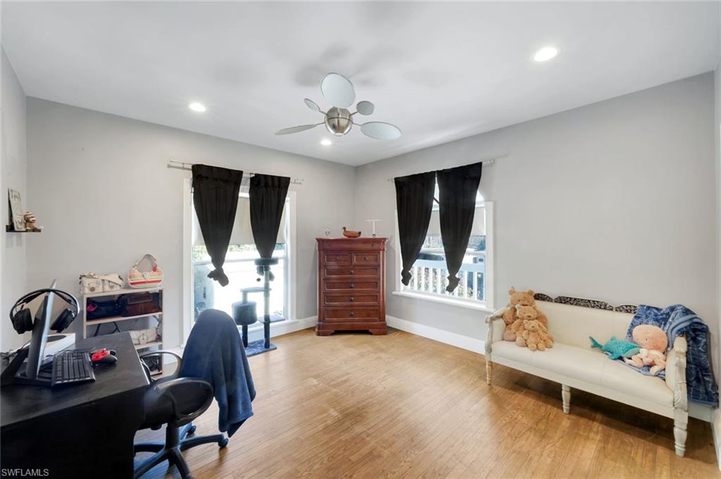 SUN COAST ACRES - Residential