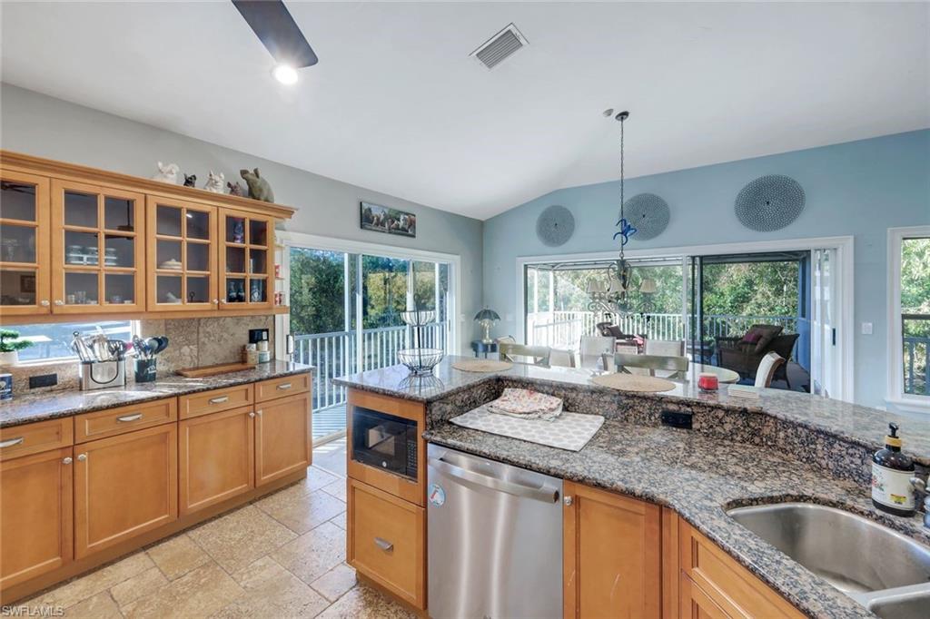 SUN COAST ACRES - Residential