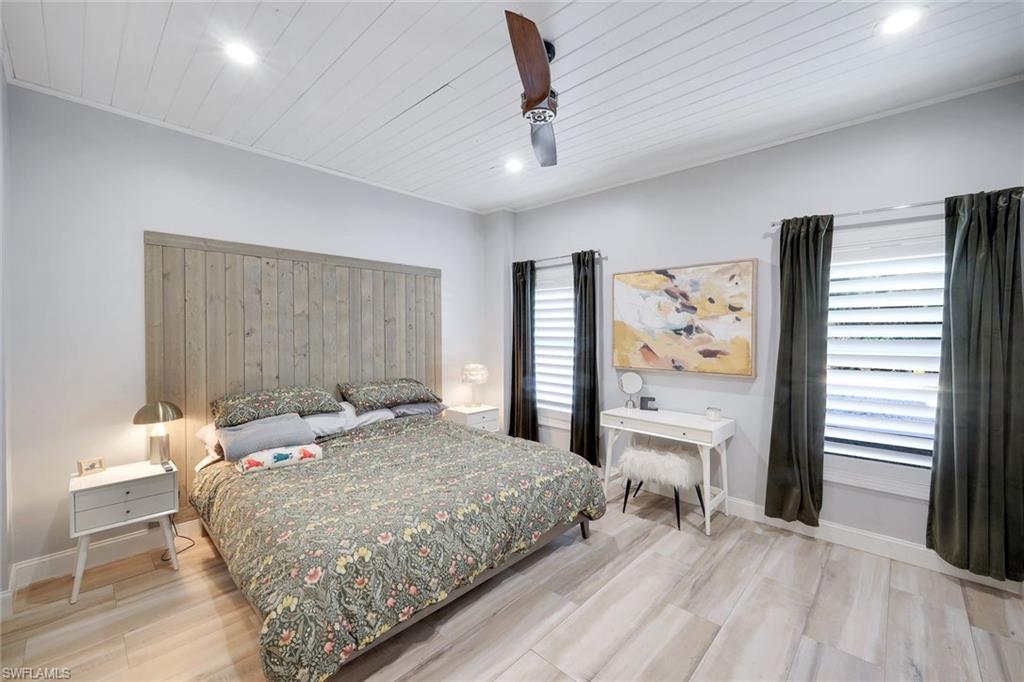 SUN COAST ACRES - Residential