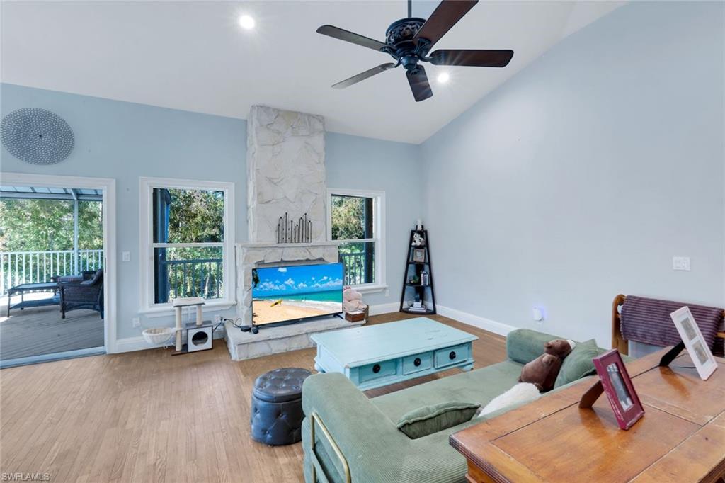 SUN COAST ACRES - Residential