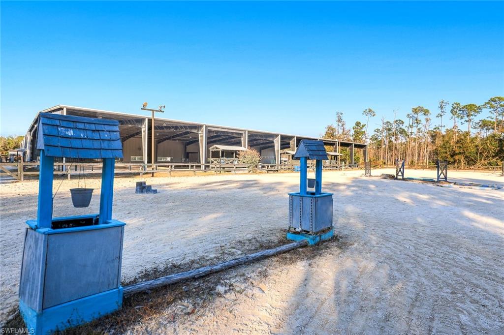 SUN COAST ACRES - Residential