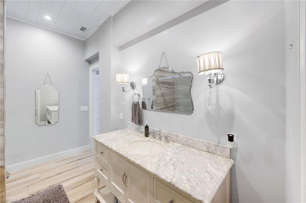 SUN COAST ACRES - Residential