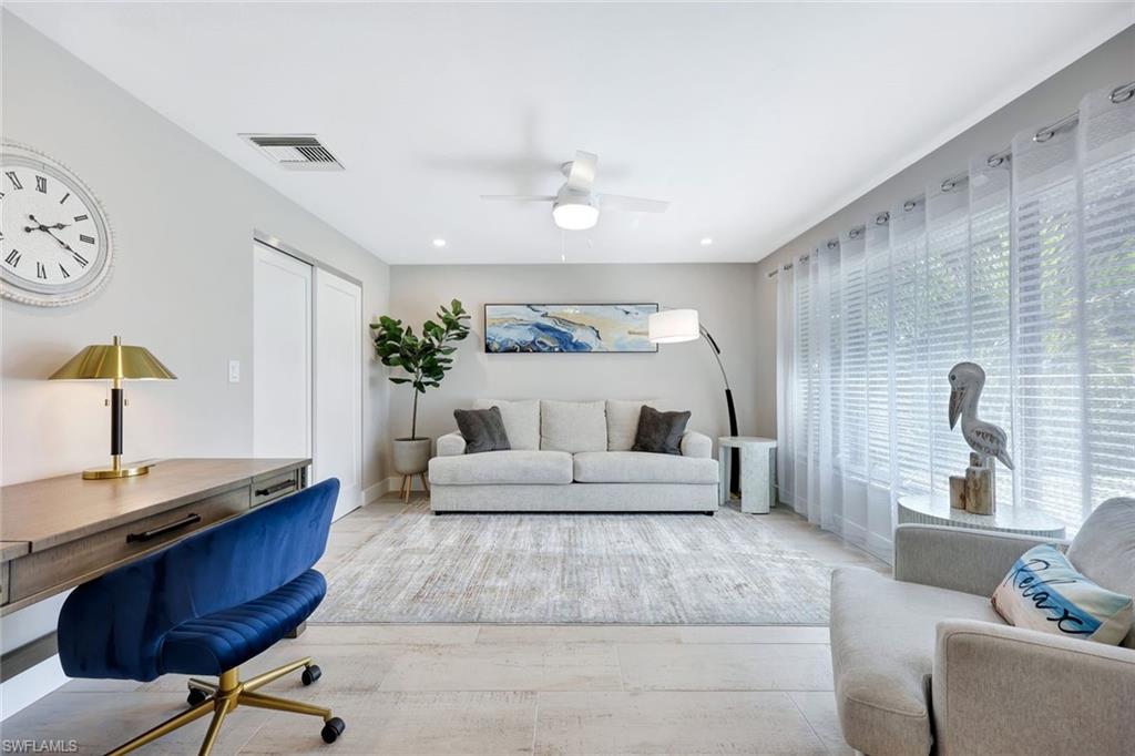 NAPLES PARK - Residential