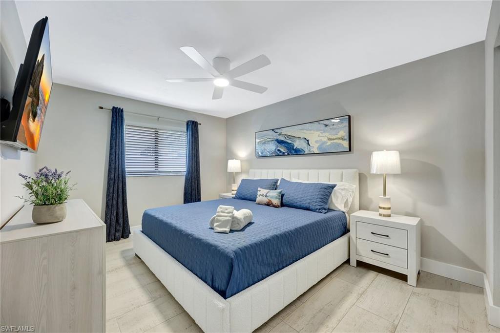 NAPLES PARK - Residential