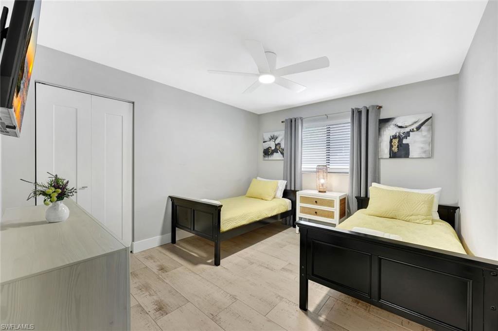 NAPLES PARK - Residential