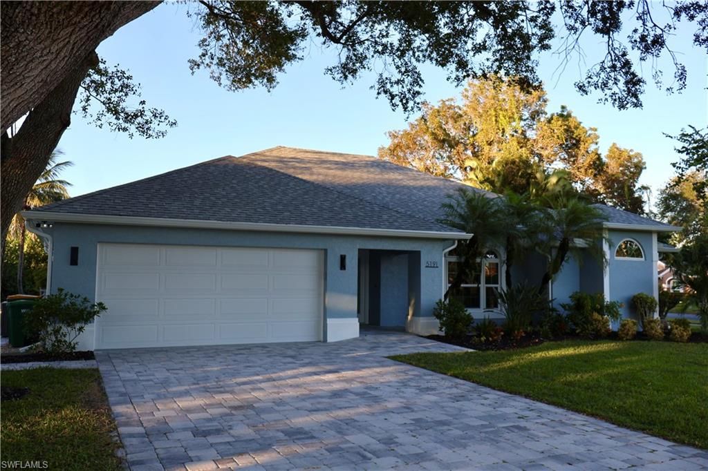 Photo of 5191 Sunbury CT, NAPLES, FL 34104 (MLS # 225083061)