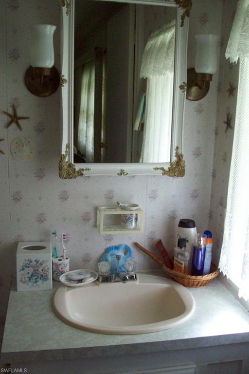 SIX LAKES COUNTRY CLUB - Residential