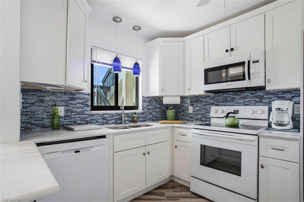 FAIRWAYS AT PAR FIVE - Residential