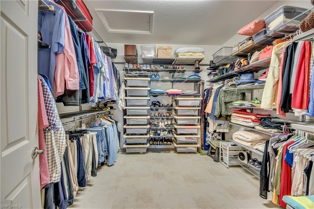 SANDOVAL - Residential