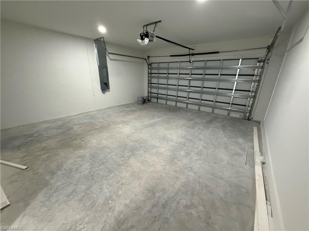 CAPE CORAL - Residential Lease