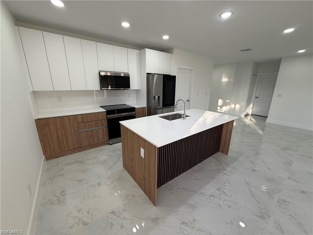 CAPE CORAL - Residential Lease