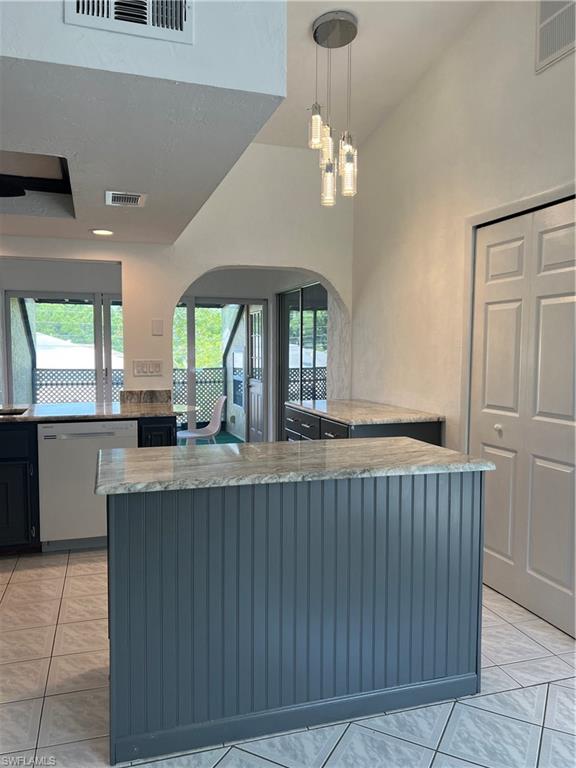 YORKTOWNE CONDO - Residential