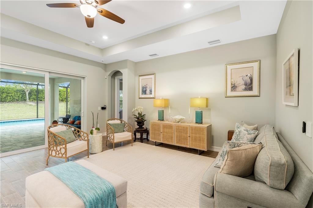 SUTTON CAY - Residential