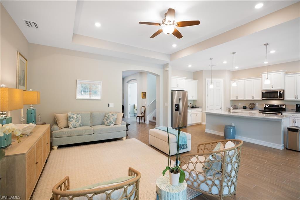 SUTTON CAY - Residential