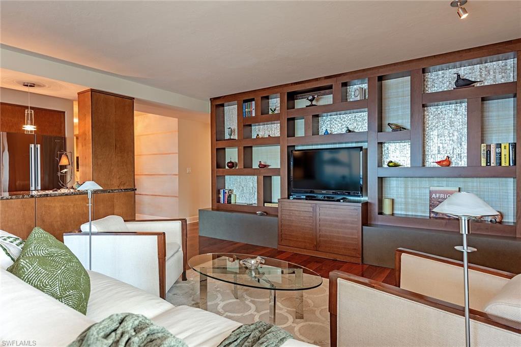 3401 Gulf Shore BLVD N 203