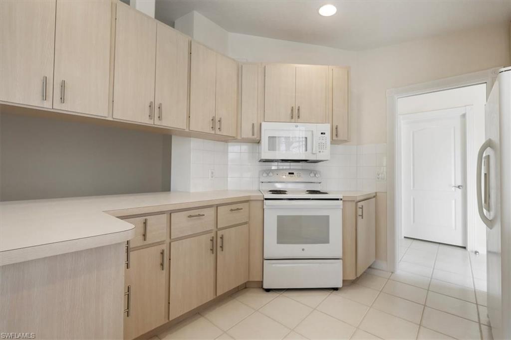 VILLAGE WALK - Residential Lease