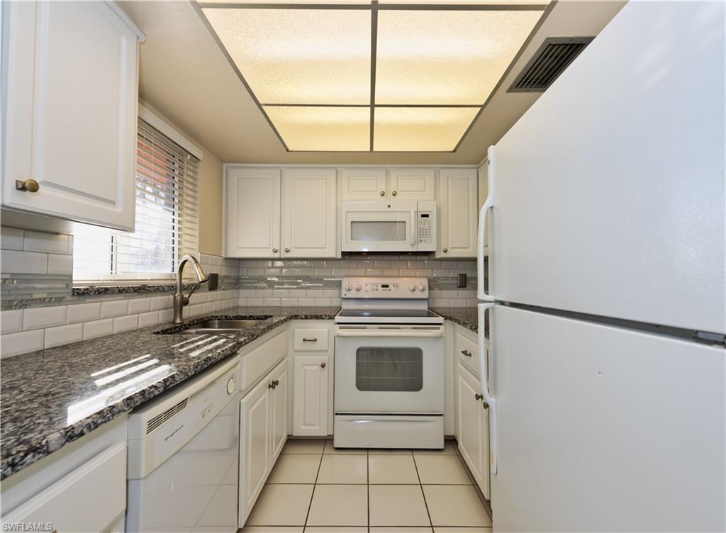 GLADES COUNTRY CLUB - Residential