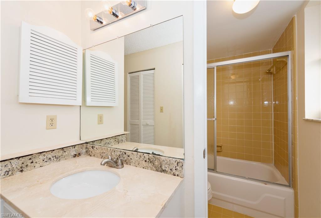 GLADES COUNTRY CLUB - Residential