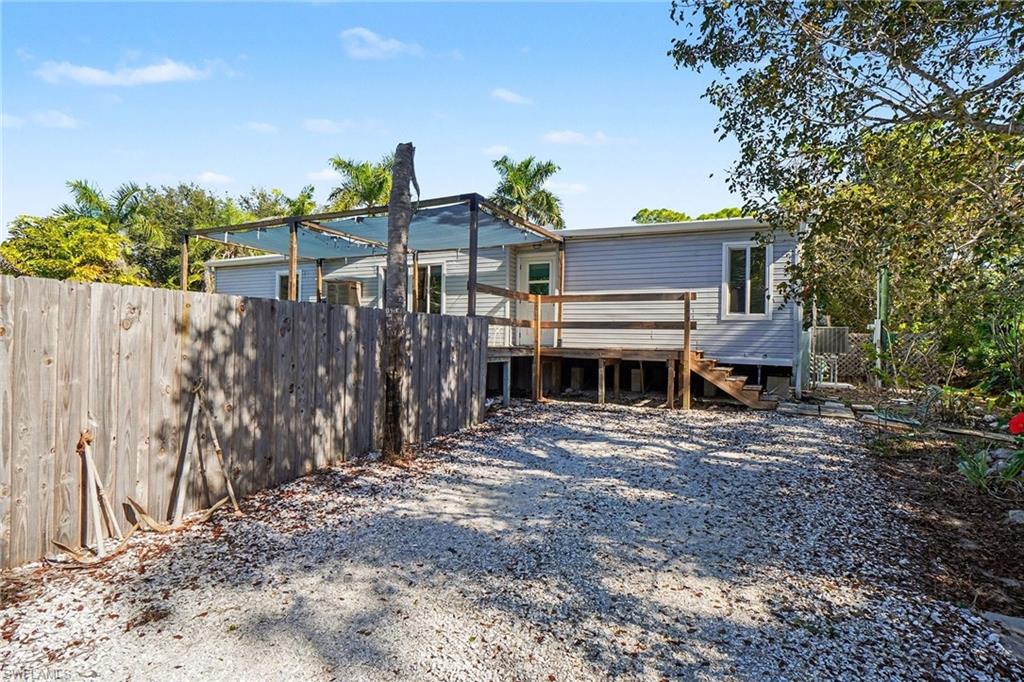 PINE ISLAND - Residential