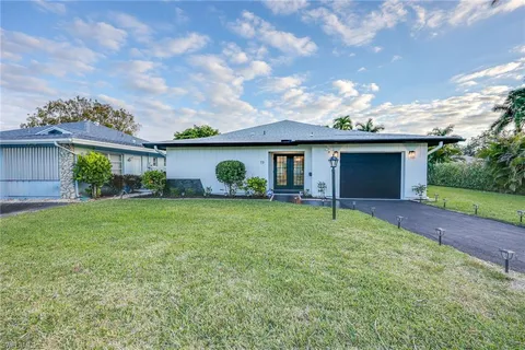 19 Crooked Ln Unit 15, Naples, FL 34112 - #: 224019180