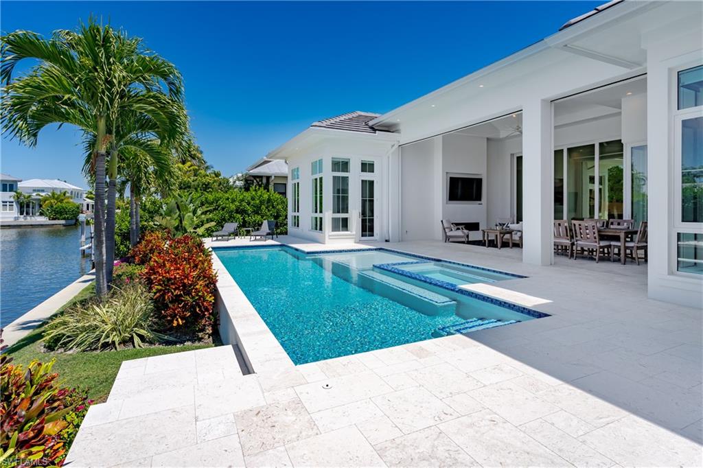 ROYAL HARBOR - Residential