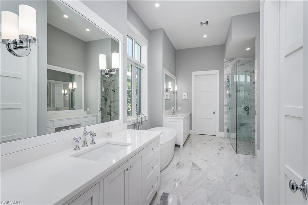 ROYAL HARBOR - Residential