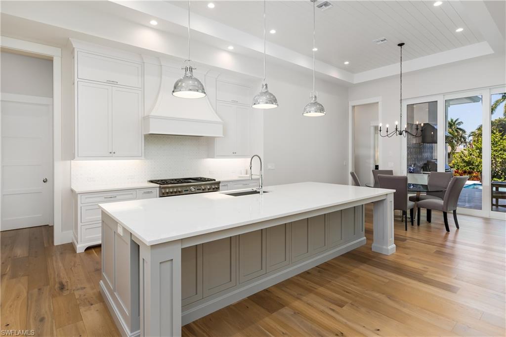 ROYAL HARBOR - Residential