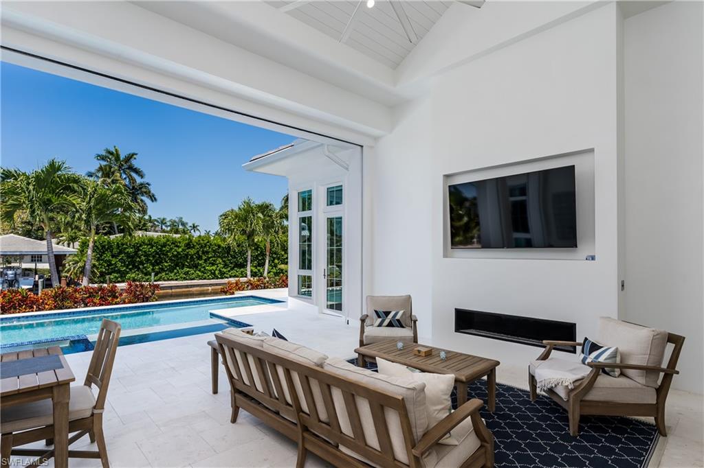 ROYAL HARBOR - Residential