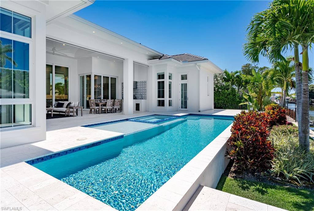 ROYAL HARBOR - Residential