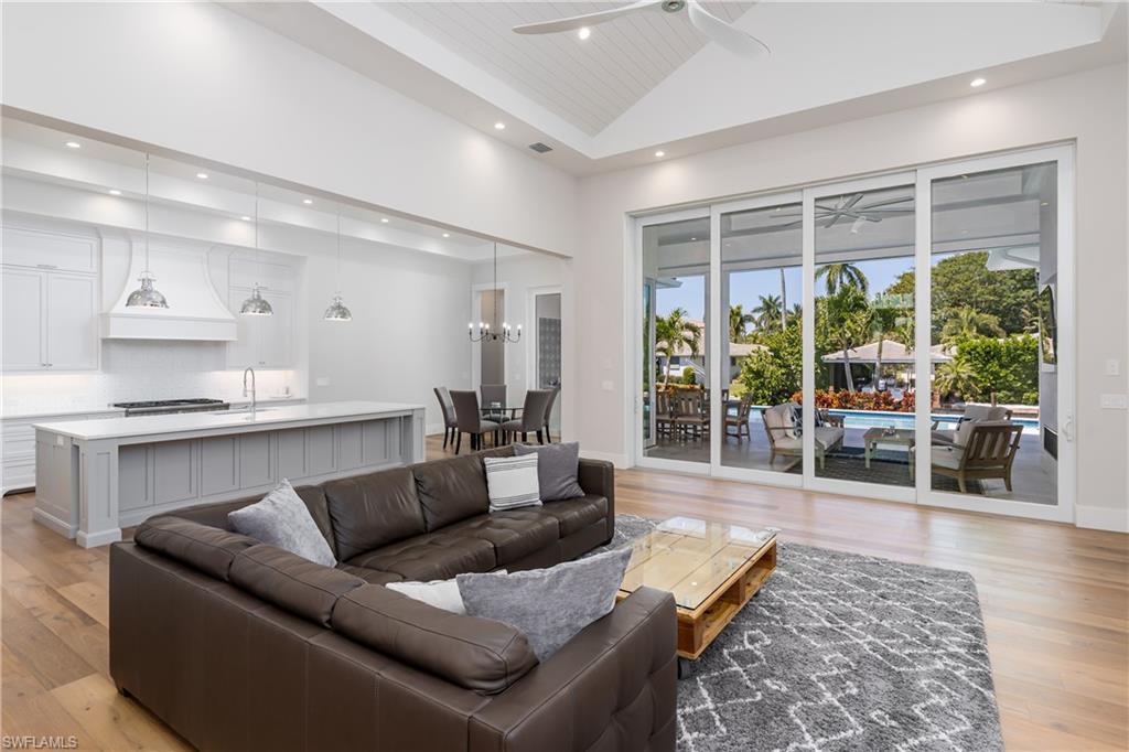 ROYAL HARBOR - Residential