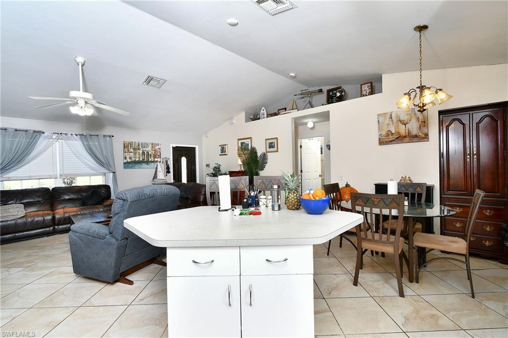 MIRROR LAKES - Residential