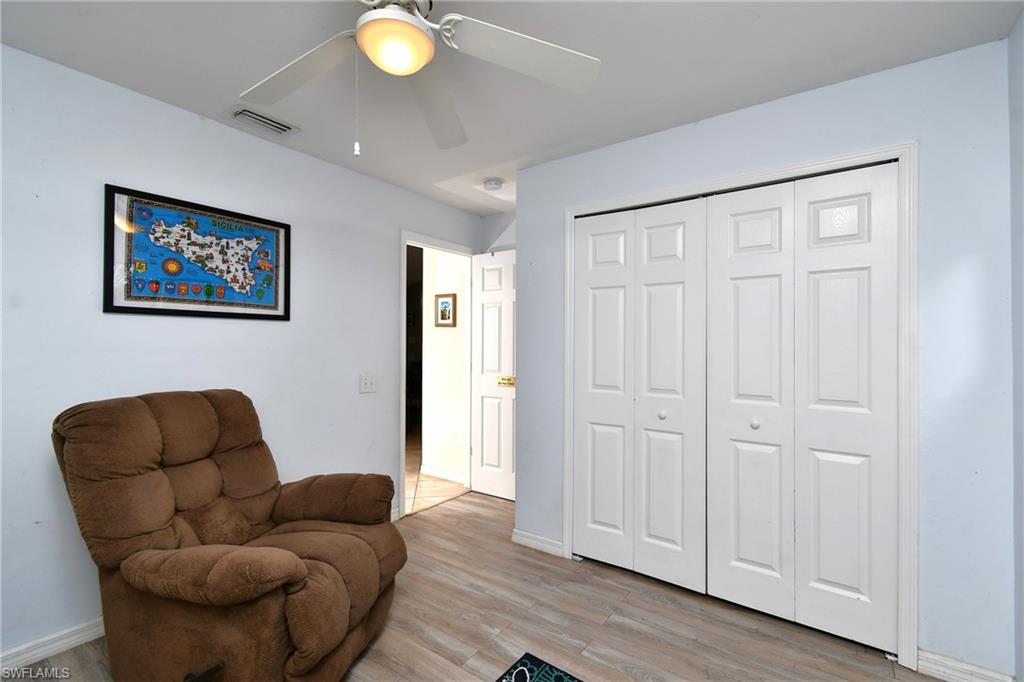 MIRROR LAKES - Residential