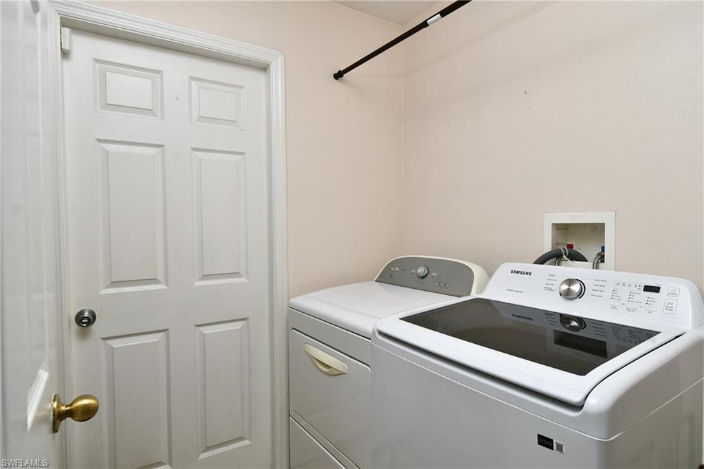 MIRROR LAKES - Residential