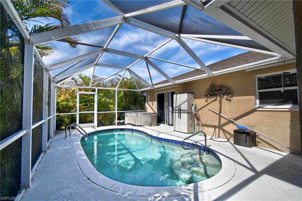 MIRROR LAKES - Residential