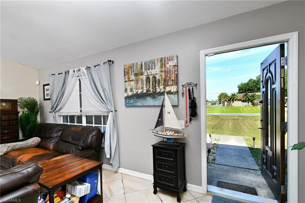 MIRROR LAKES - Residential