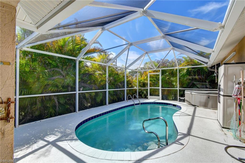 MIRROR LAKES - Residential