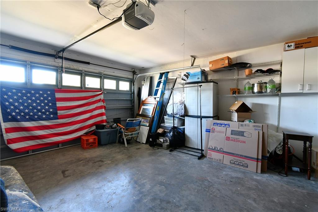 MIRROR LAKES - Residential