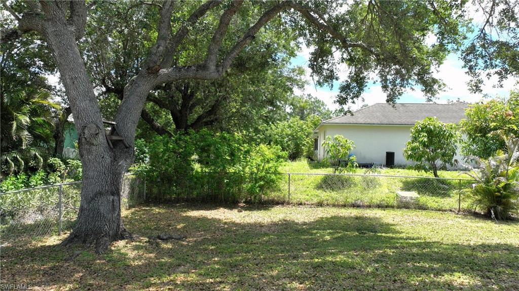 MIRROR LAKES - Residential