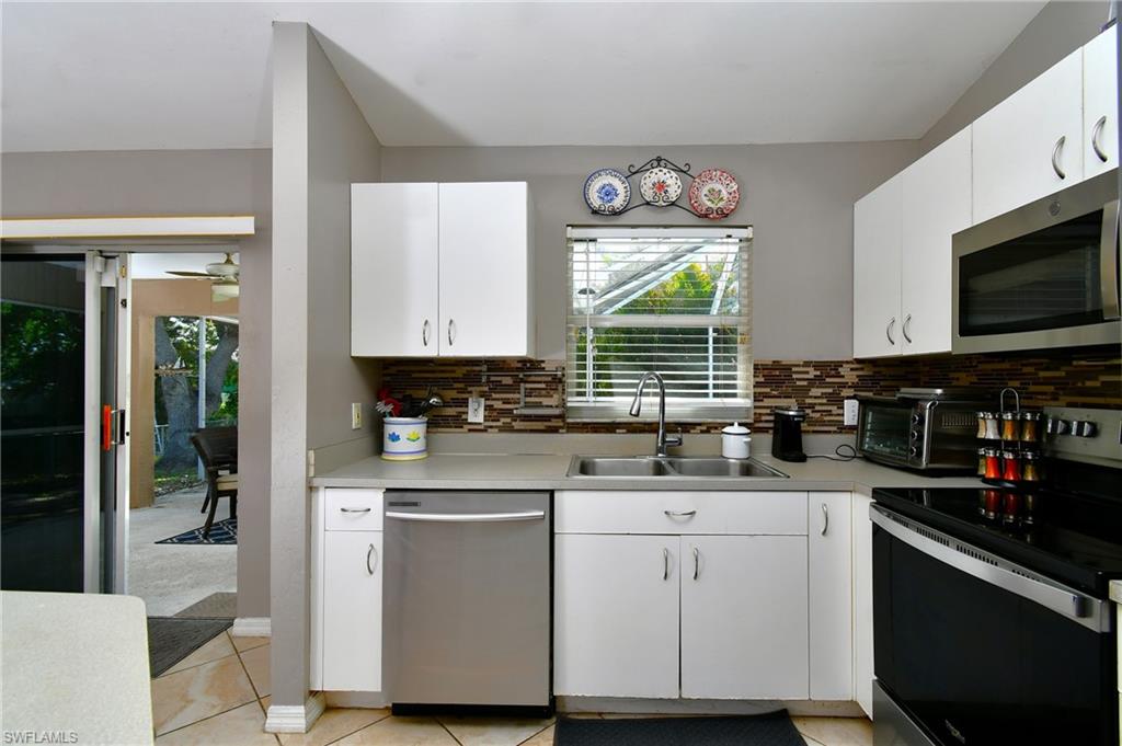 MIRROR LAKES - Residential