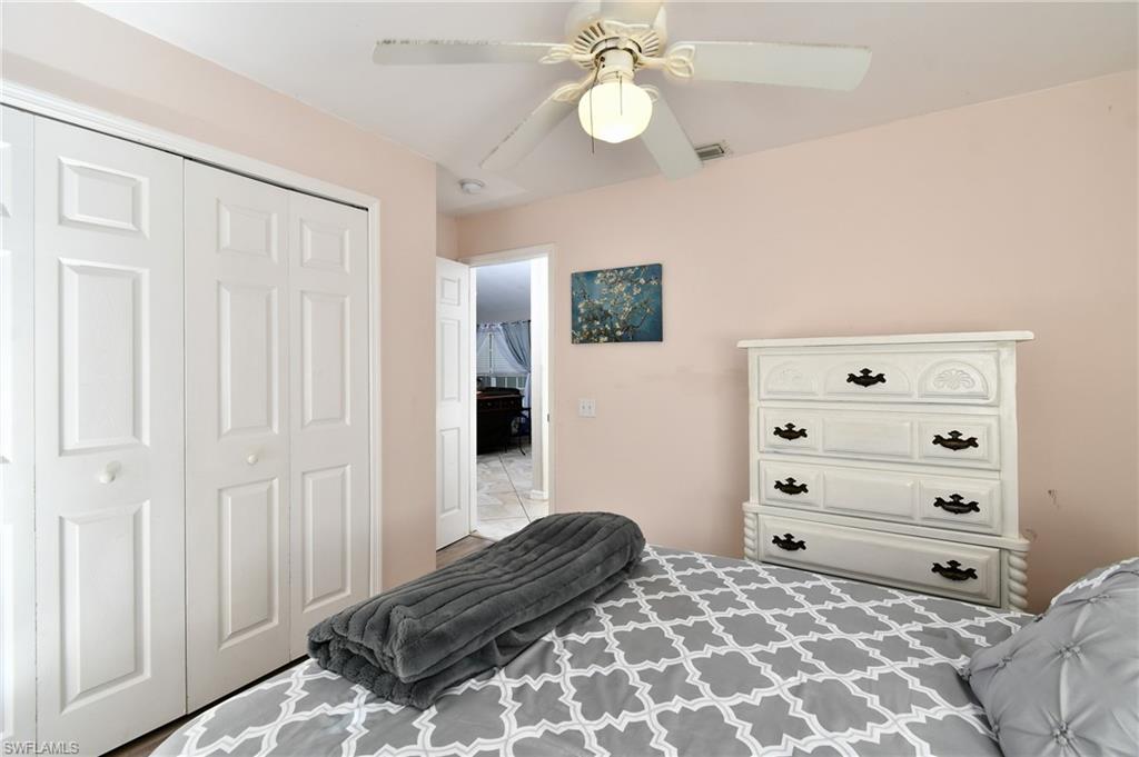 MIRROR LAKES - Residential