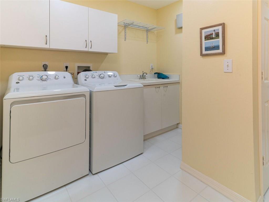 SILVER OAKS - Residential