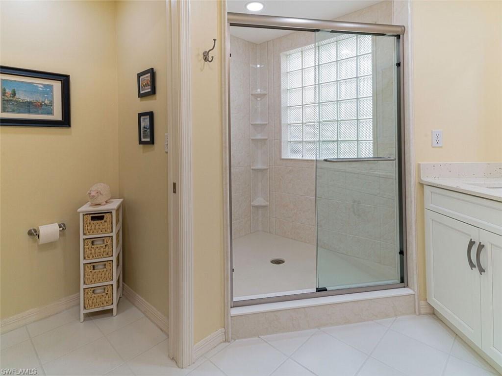 SILVER OAKS - Residential