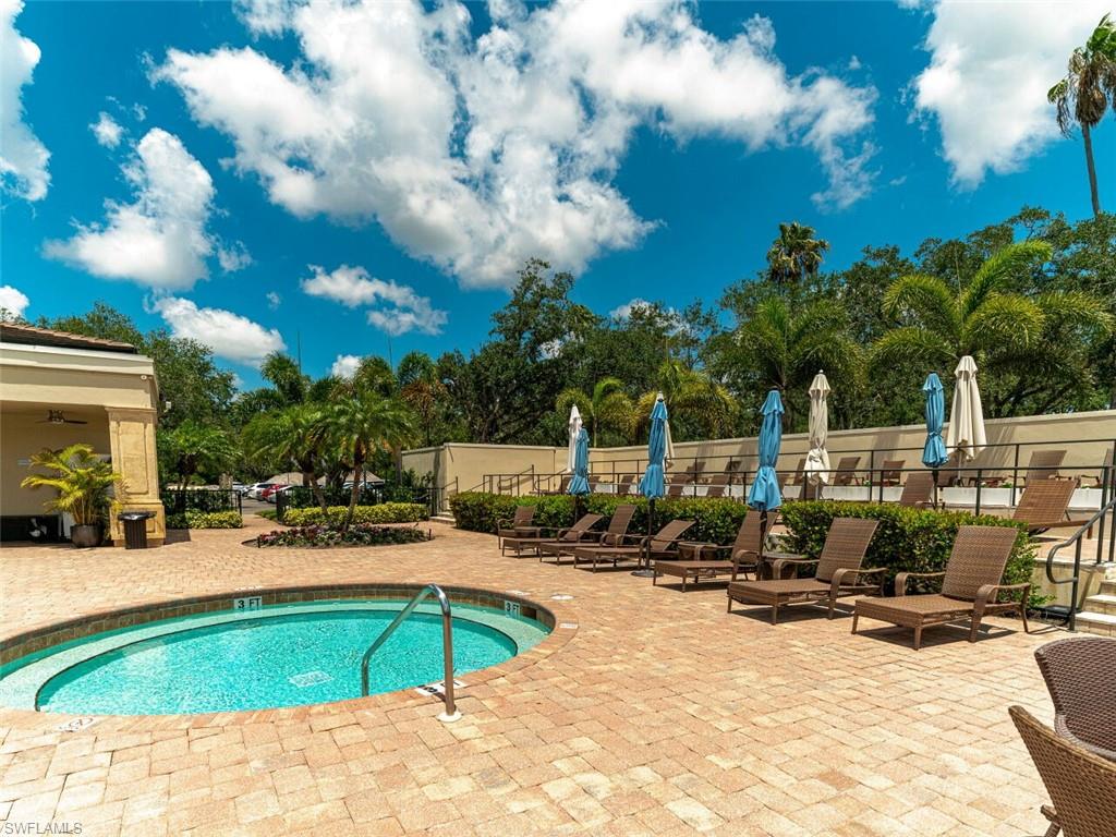 SILVER OAKS - Residential