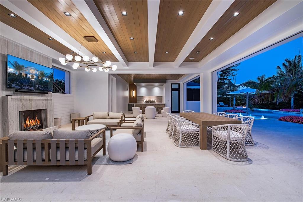 AQUALANE SHORES - Residential