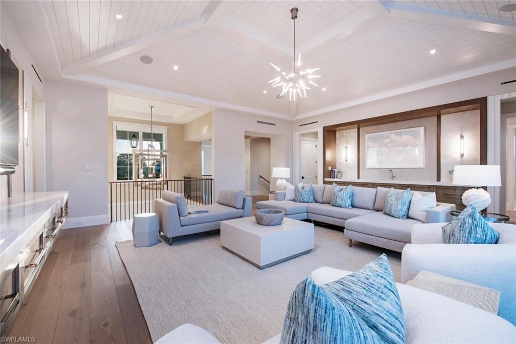 AQUALANE SHORES - Residential