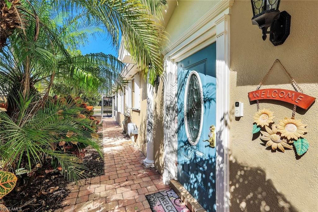 Photo of 3025 Futuna LN, NAPLES, FL 34119 (MLS # 226006270)