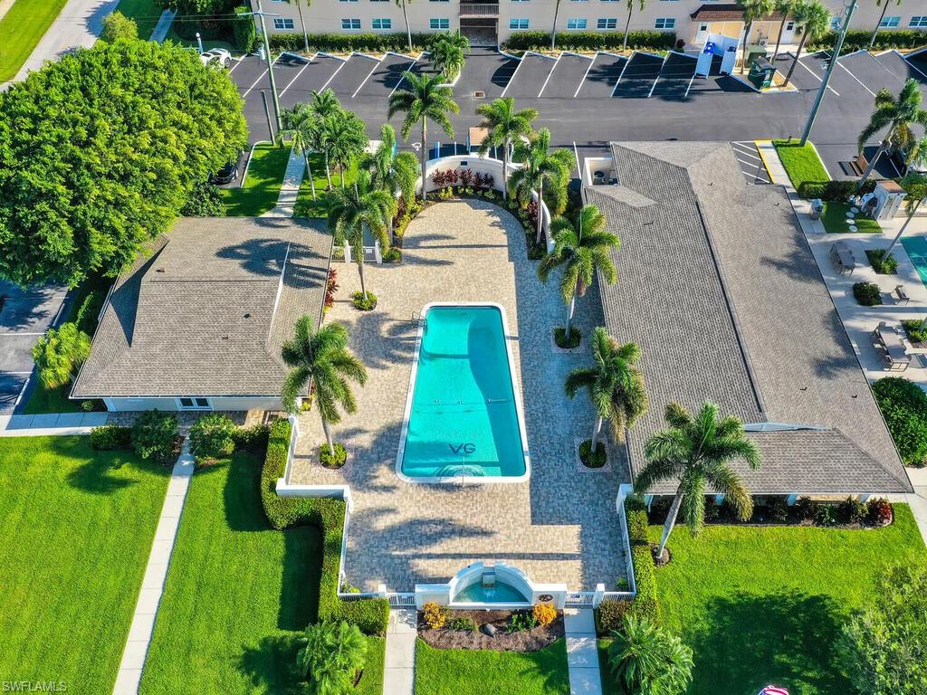 EVERGLADES CLUB - Residential