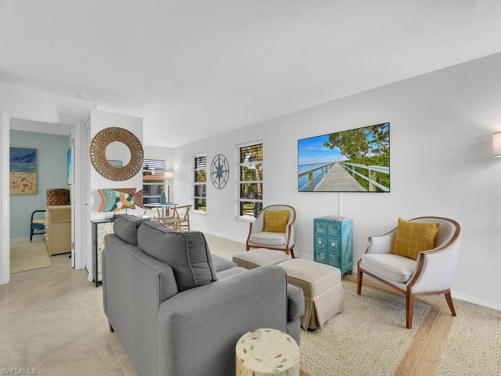 EVERGLADES CLUB - Residential